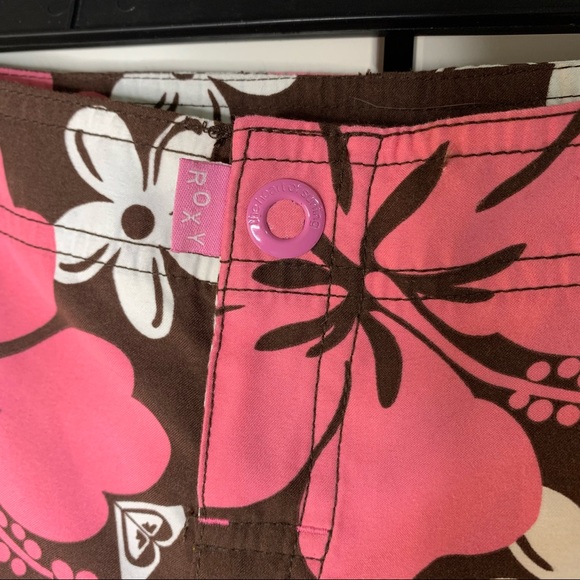Roxy Girls Hawaiian Floral Swim Board Shorts - Picture 3 of 11